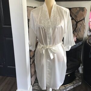 Women's Satin Lace Trim Robe - White